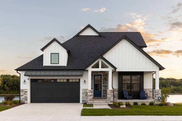 Best Roof Moss and Algae Removal  in Garnet, CA